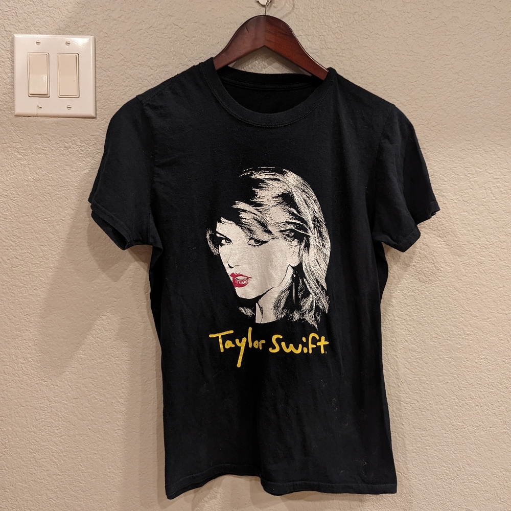 Vintage Taylor swift 1989 world tour sketch shirt